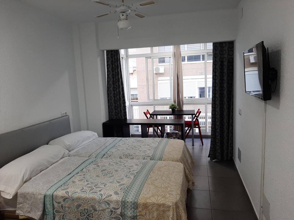 Apartamento Malaga Port Kültér fotó