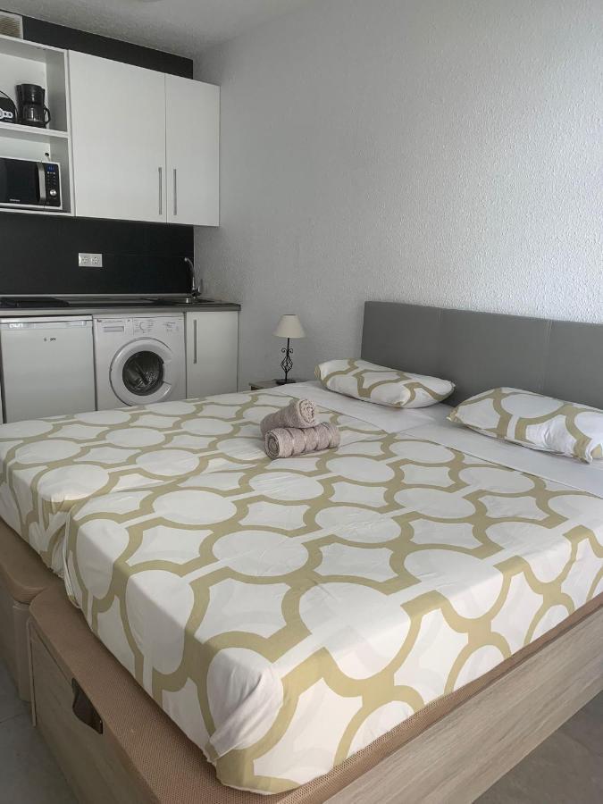 Apartamento Malaga Port Kültér fotó