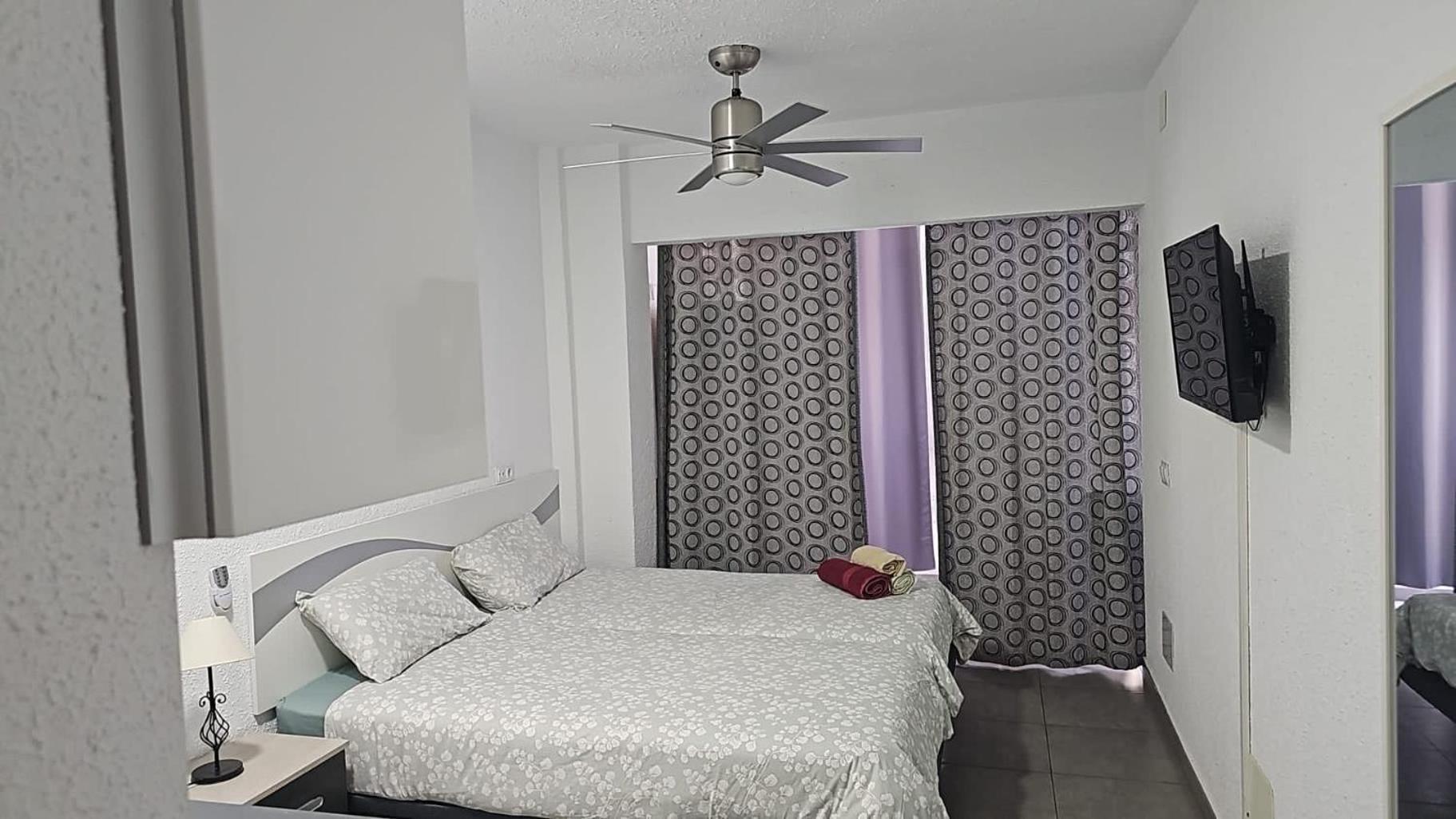 Apartamento Malaga Port Kültér fotó