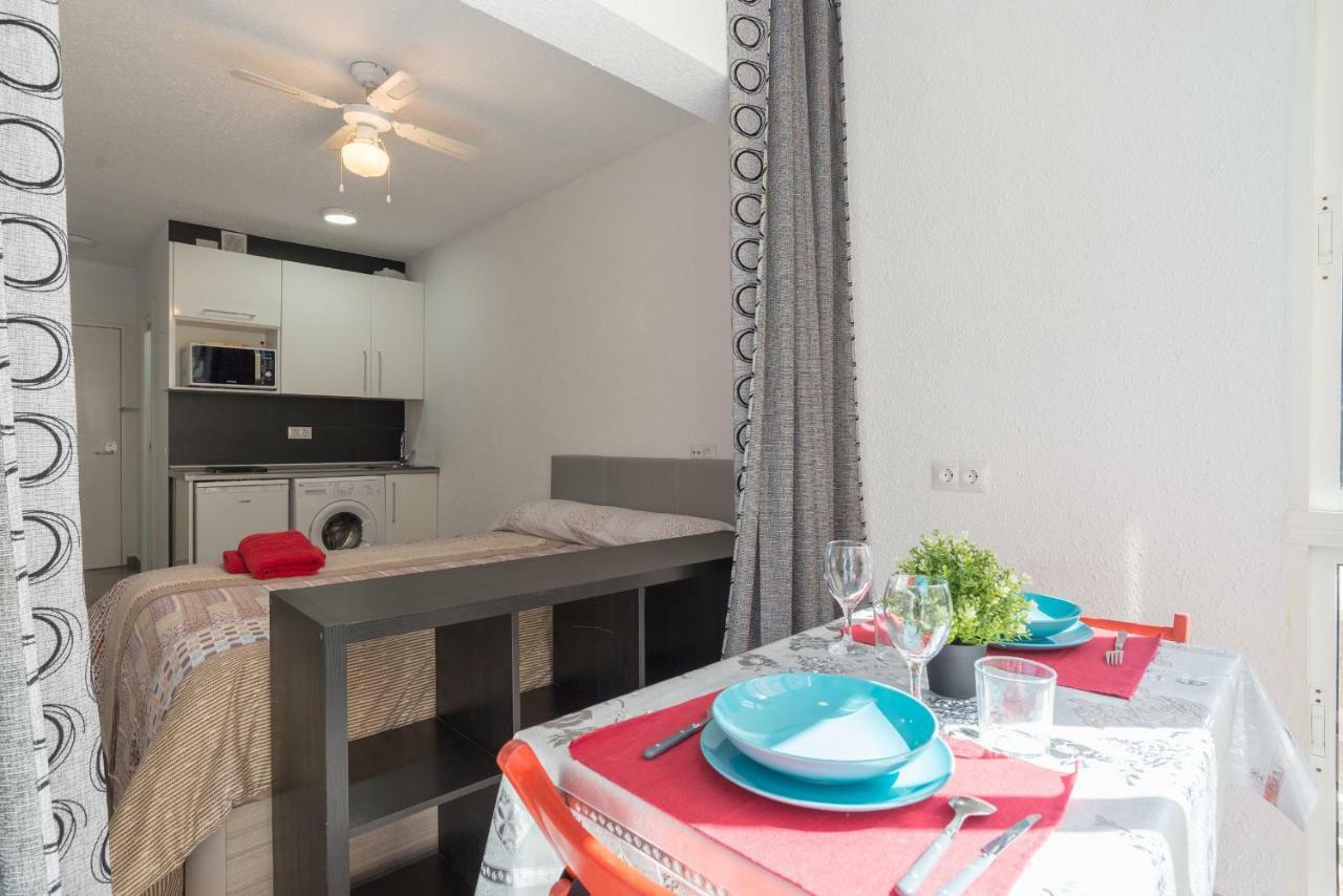 Apartamento Malaga Port Kültér fotó