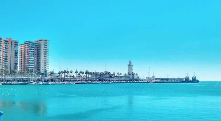 Apartamento Malaga Port Kültér fotó